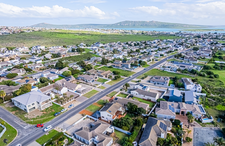 4 Bedroom Property for Sale in Country Club Western Cape